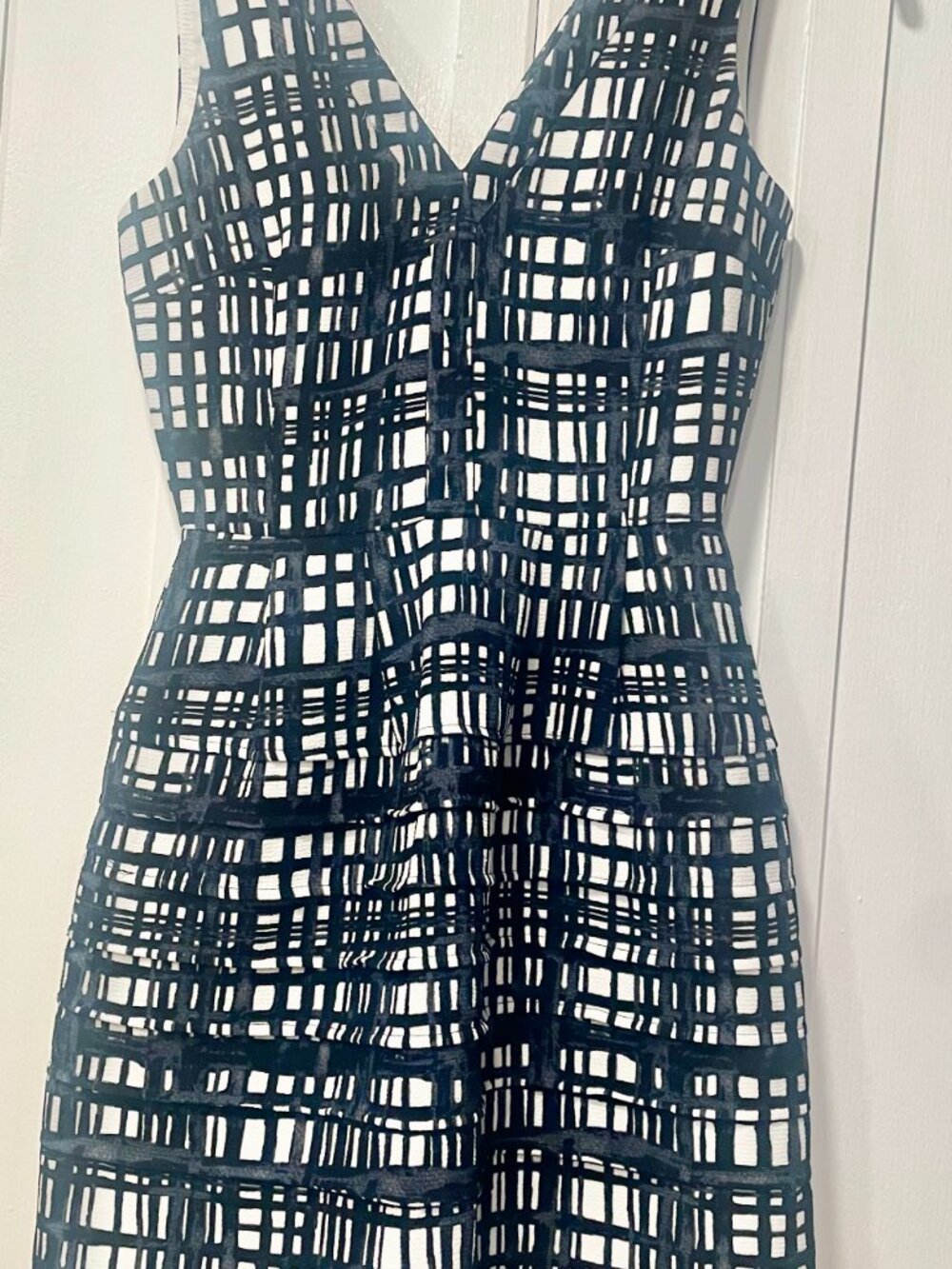 Madewell Fully Lined V-Neck Dress With Pockets
